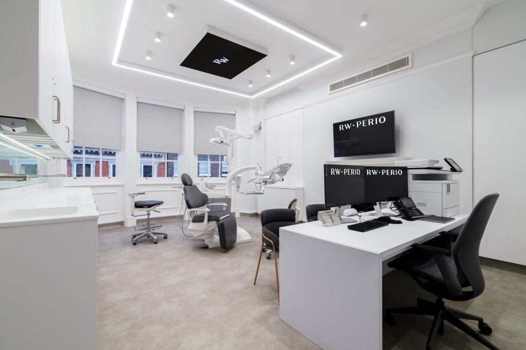 Treatment room at RW Perio