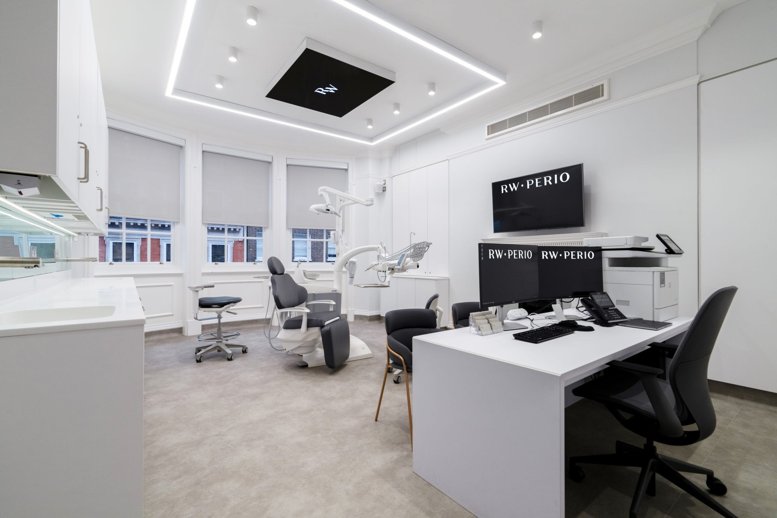 Treatment room at RW Perio