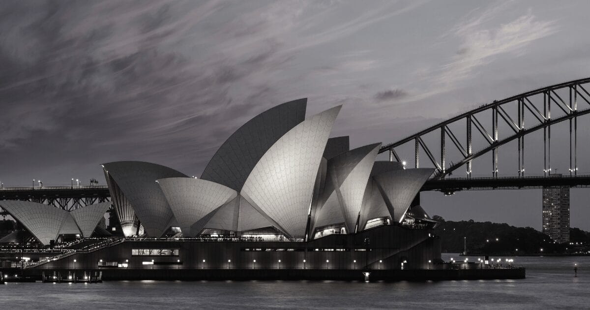 RW Perio's Dr Reena and the Perio School, travel to Australia